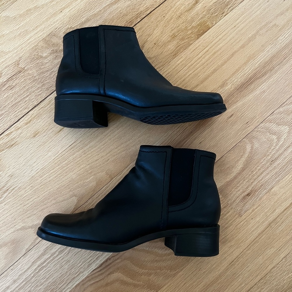 Partners 5.5 Leather Chelsea Boots